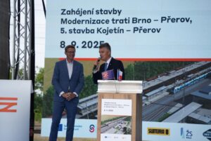 Ministr dopravy, pan Martin Kupka, a ředitel Správy železnic, pan Jiří Svoboda