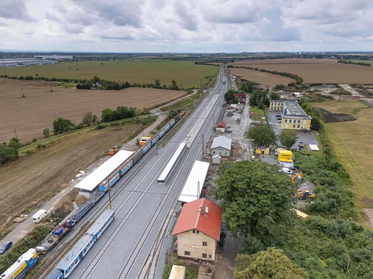 Nádraží Mstětice na nově zmodernizované trati z Hradce do Prahy. Foto Správa železnic.