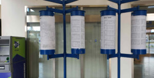 Čekárna, pokladna, obchody na nádraží ve Valašském Meziříčí