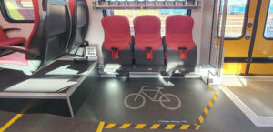 Cestujeme na hory s lyžemi nebo s kolem