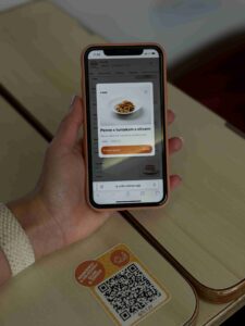 Ukázka objednávání jídla ve slovenských jídelních vozech v první třídě