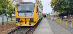 Nástupiště na vlakové zastávce Vysoké Mýto město