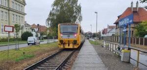 Nástupiště na vlakové zastávce Vysoké Mýto město