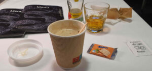 Jídelní vůz na EC 271 Metropolitan z Brna do Břeclavi