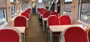 Jídelní vůz společnosti WARS na expresu EC 104 Polonia