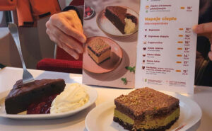 Porovnáváme obrázky z nabídky WARS se skutečnou podobou zákusků