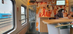 Barový vůz na expresu EC 105 Polonia