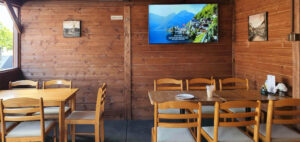 Podnik s příhodným názvem „Občerstvení u nádraží“