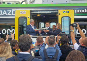 Stadler Flirt v barvách Koleje Mazowieckie