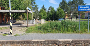 Újezdec u Luhačovic - nástupiště Luhačovické