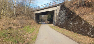 Most pod tratí. zastávky Ronov nad Sázavou