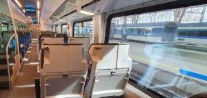 Tahouny české železnice jsou příměstské vlaky a rychlíky na koridoru. Praha hlavní nádraží už také nestačí.