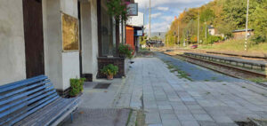 Hlubočky-Mariánské Údolí, nástupiště u koleje 1