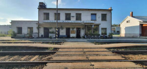 Přechod kolejí na nádraží v Hlubočkách-Mariánském Údolí