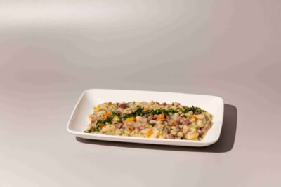 Korutanský ričet s dušeným uzeným masem, kroupami a bílými fazolemi