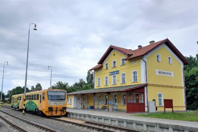 Nádraží v Bezdružicích, zdroj Wikimedia Commons