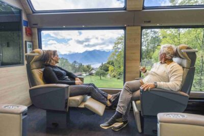 Třída Prestige ve vlaku Golden Pass Express, luxusní polohovatelné sedačky dodala česká společnost Borcad