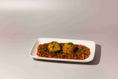 Vídeňská bio horská čočka s mrkví, pastinákem a dýňovými knedlíky