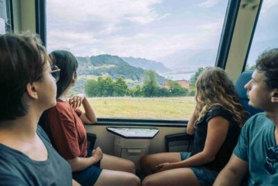 Výhledy z vlaku na vrchol Les Pléiades