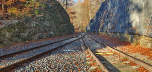 Zastávka Desná Riedlova a odbočka vlečky do skláren