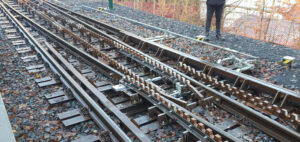 Abtova ozubnice ve výhybně Dolní Polubný