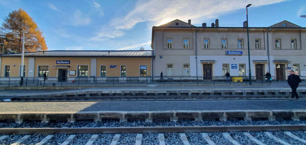 Nádraží v Kořenově.