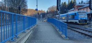 Vlakové nádraží Tanvald a Nástupiště 2 / Kolej 4a