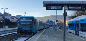 Vlakové nádraží Tanvald a Nástupiště 2 / Kolej 3