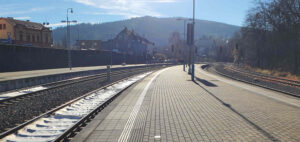 Vlakové nádraží Tanvald a Nástupiště 2 / Kolej 3