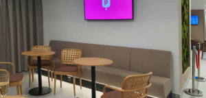 ČD Lounge v Praze, zásuvky na 230 V