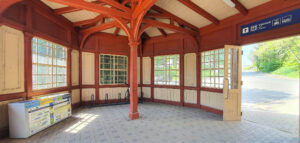 Příchod a parkování u nádraží v České Skalici