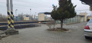 Příchod a parkování u nádraží v Moravanech