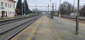 Vlaková stanice Moravany, druhé nástupiště