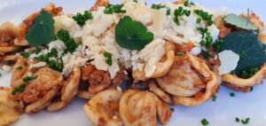 Orecchiette s rostlinným ragú alla Bolognese
