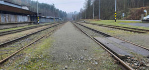 Nádraží Bělá pod Bezdězem, kolej 3