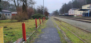 Cesta na nádraží Bělá pod Bezdězem