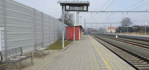 Nádraží Čelákovice, nástupiště u koleje 2