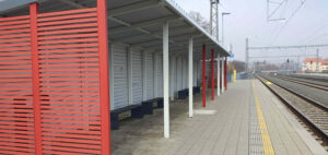 Nádraží Čelákovice, nástupiště u koleje 2