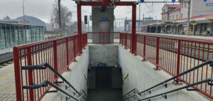 Nádraží Čelákovice, nástupiště u 3. a 4. koleje