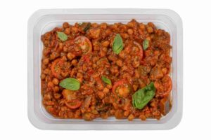 Vegetariánská cizrna pečená v rajčatech z jarní nabídky Leo Express