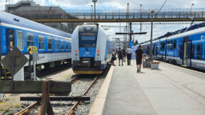 Stav nástupišť v Hradci Královém v roce 2026