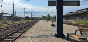 Nástupiště 2 / Kolej 1 na nádraží v Týništi nad Orlicí