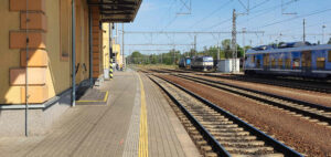 Nástupiště 1 na nádraží v Týništi nad Orlicí