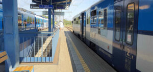 3. nástupiště u koleje 6 na nádraží v Týništi nad Orlicí