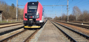 Holubice, nástupiště u 4. koleje