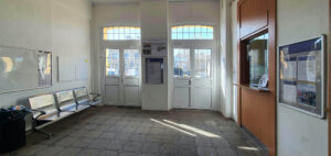 Protivín nádraží, čekárna a veranda