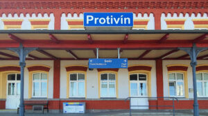 Protivín nádraží, čekárna a veranda