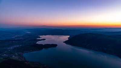 Východ slunce nad Zugským jezerem, zdroj archiv Rigi Bahnen