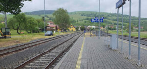 Nádraží v Bylnici, nástupiště u koleje 2